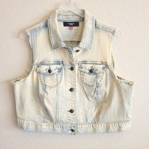 Torrid Denim Acid Wash Vest Sz 2